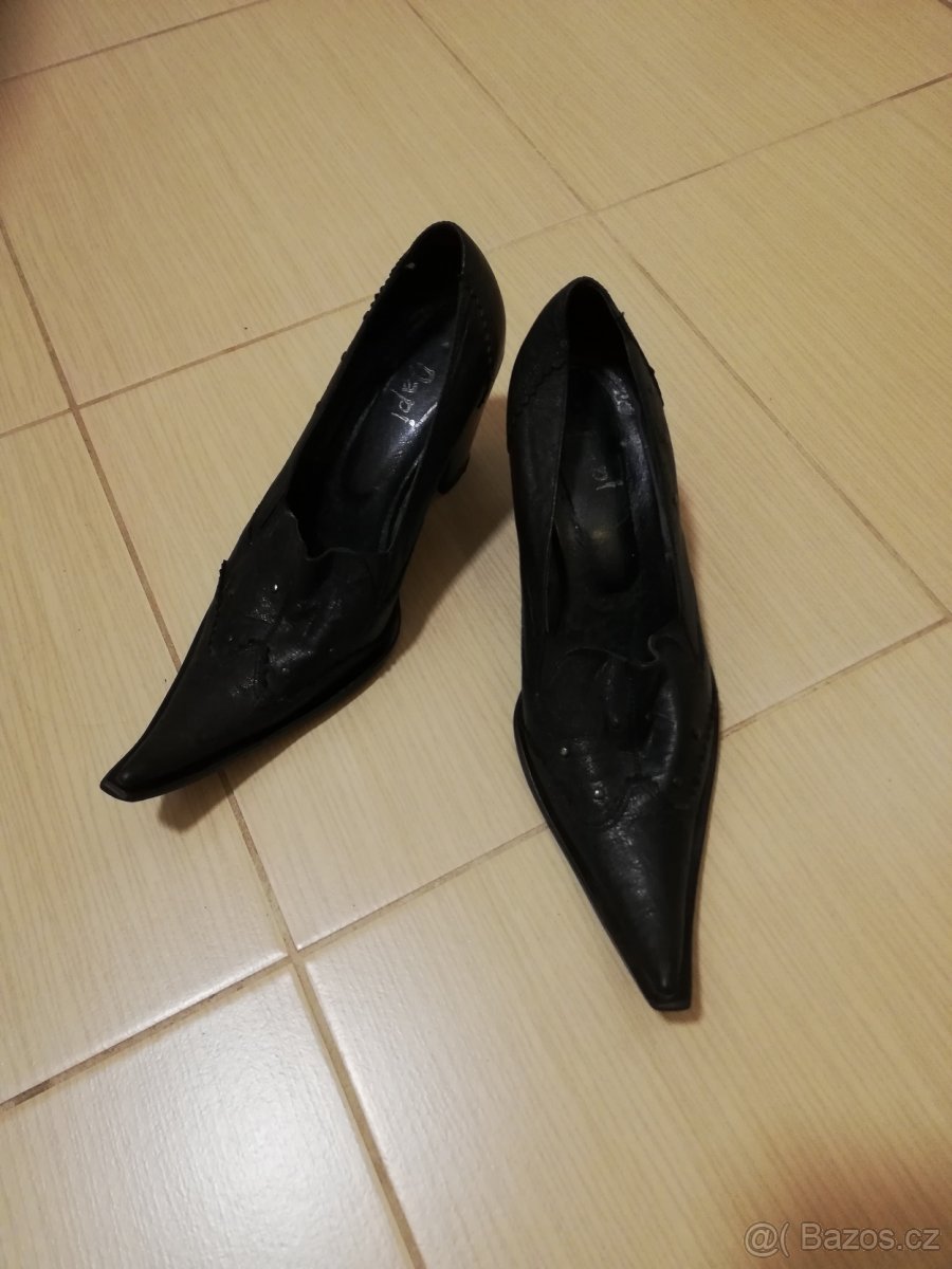 Černé boty na podpatku - 2