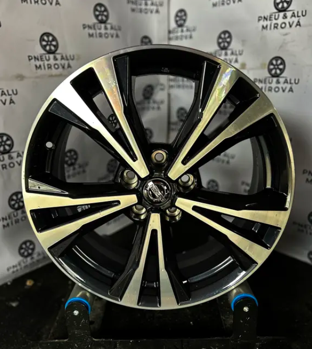 Nikdy nepoužité originální alu kola Nissan 5x114,3 r18 - 2