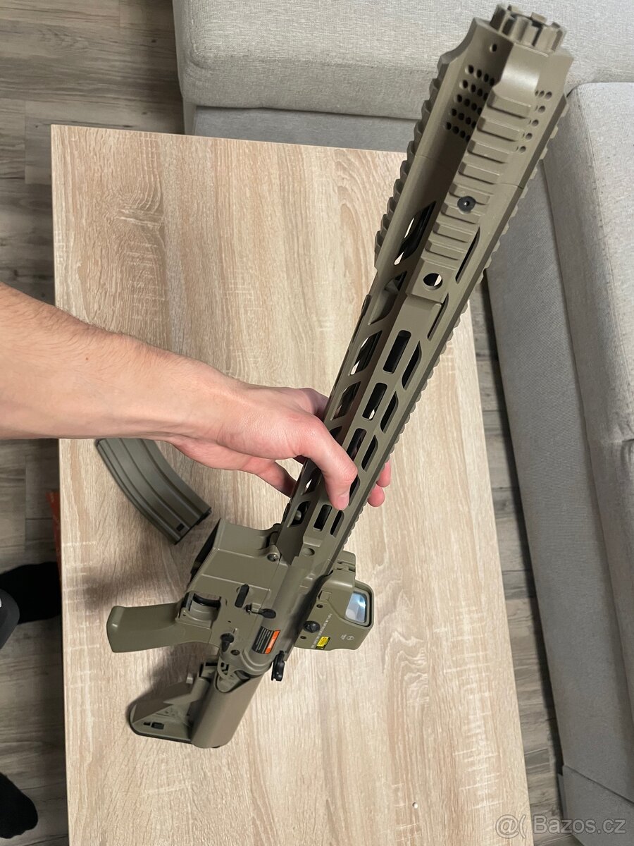 Airsoftová zbraň M4 SALIENT ARMS - ABS - TAN + Kolimátor - 2