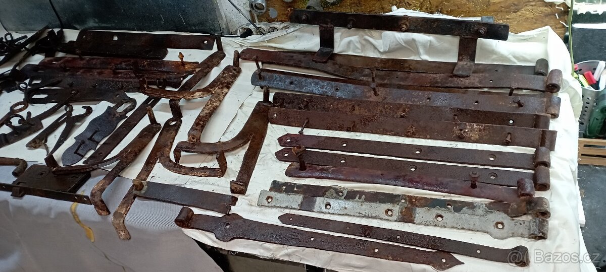 Staré kování panty.... - 2