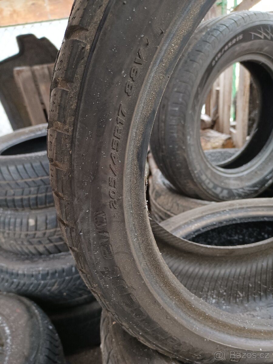 205 45 17 zimní - 2