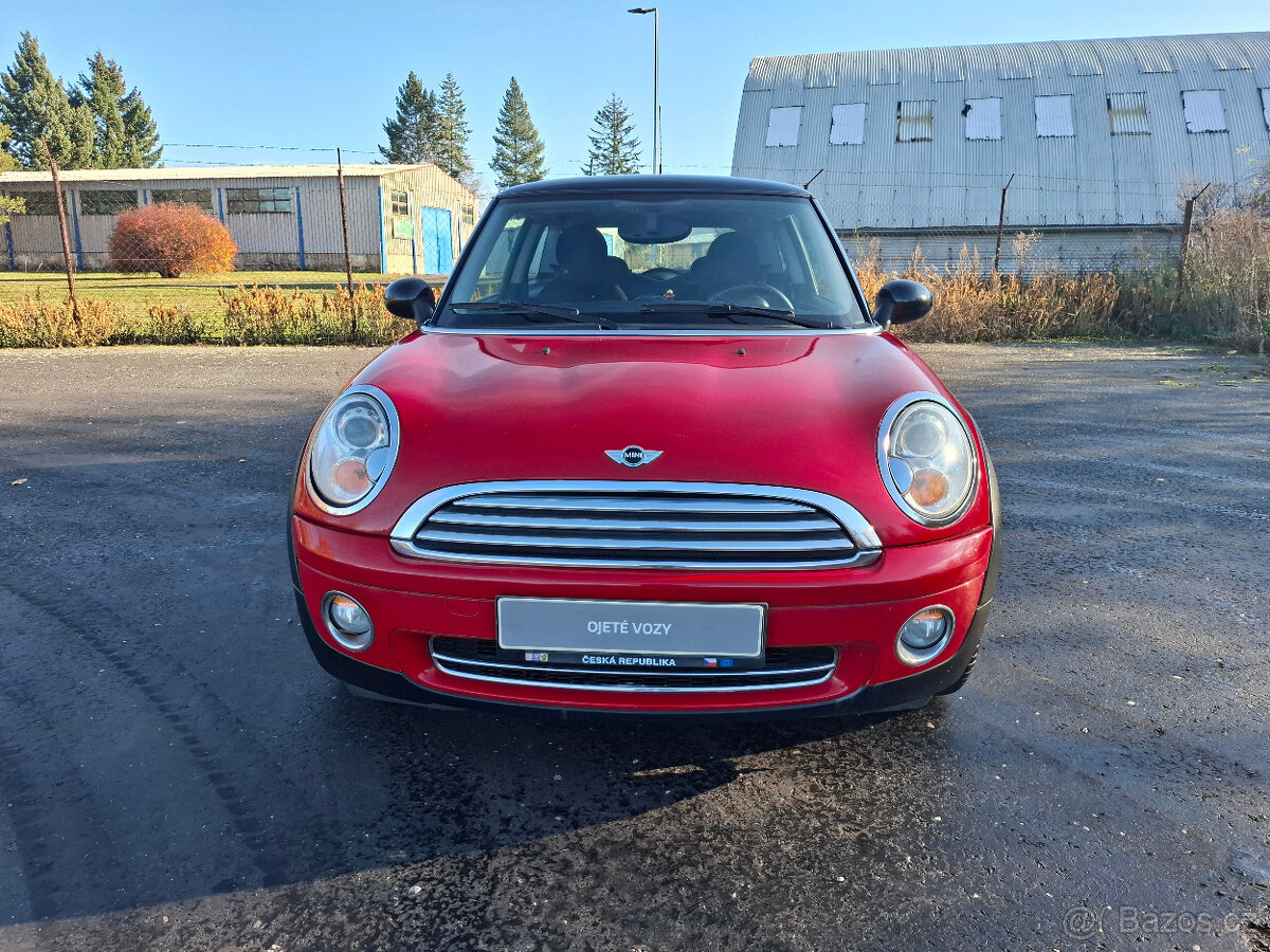 Mini Cooper 1.6 88kW,klimatizace,vyhřívané sedačky - 2