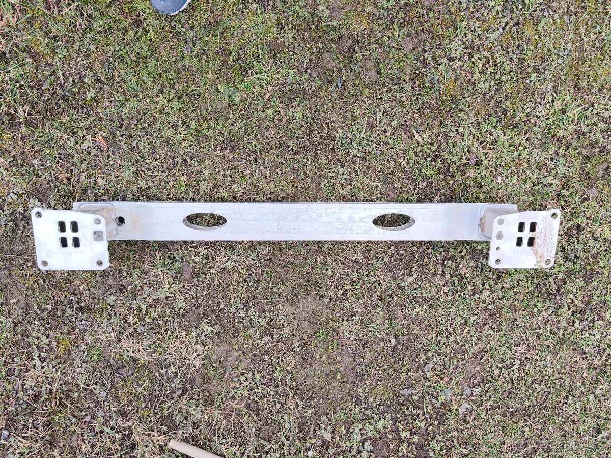 Peugeot Traveler Toyota Proace - 2