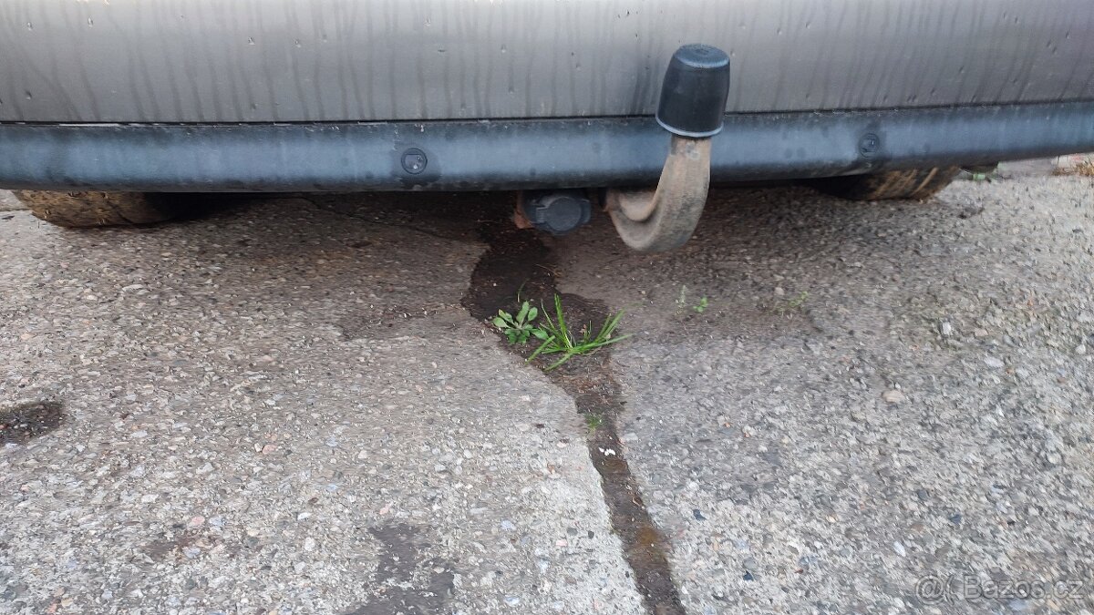 VW Sharan 2.0tdi 103 kW rok 2006 - 2