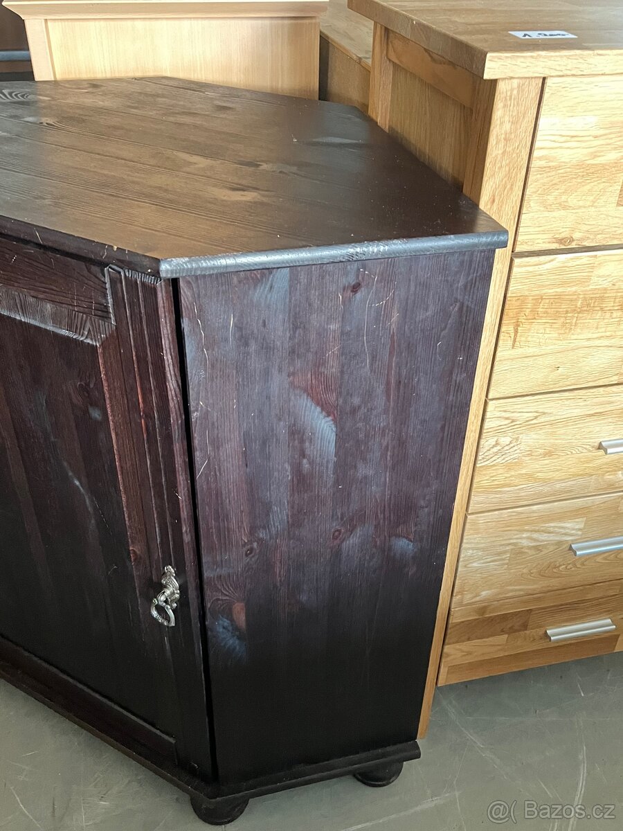Rohová komoda - 2