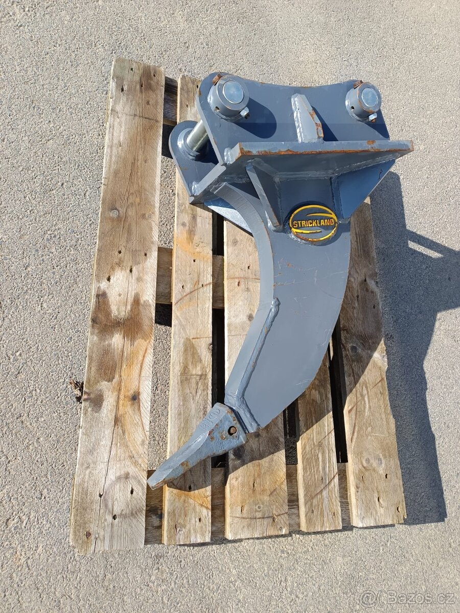 Rozrývací trn na JCB 3CX - 2