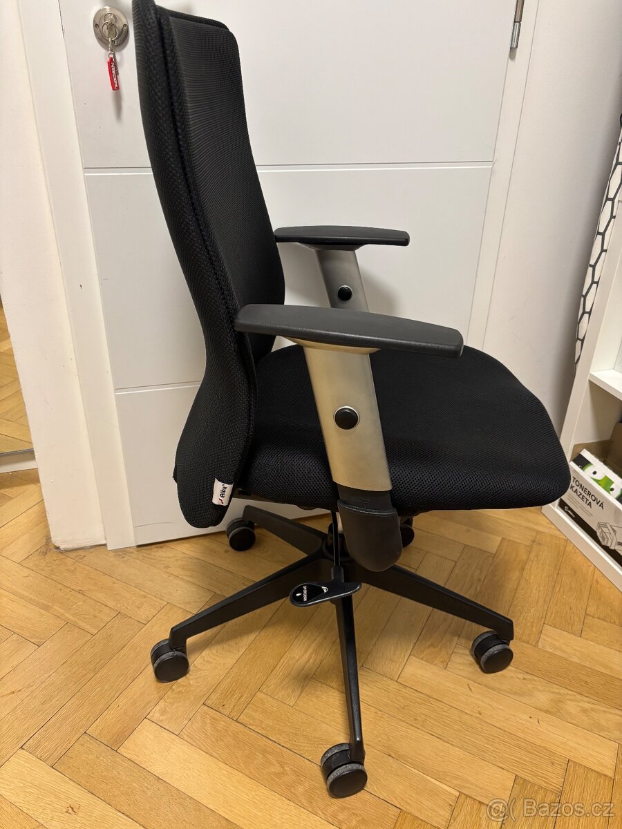 Kancelářská židle - 2