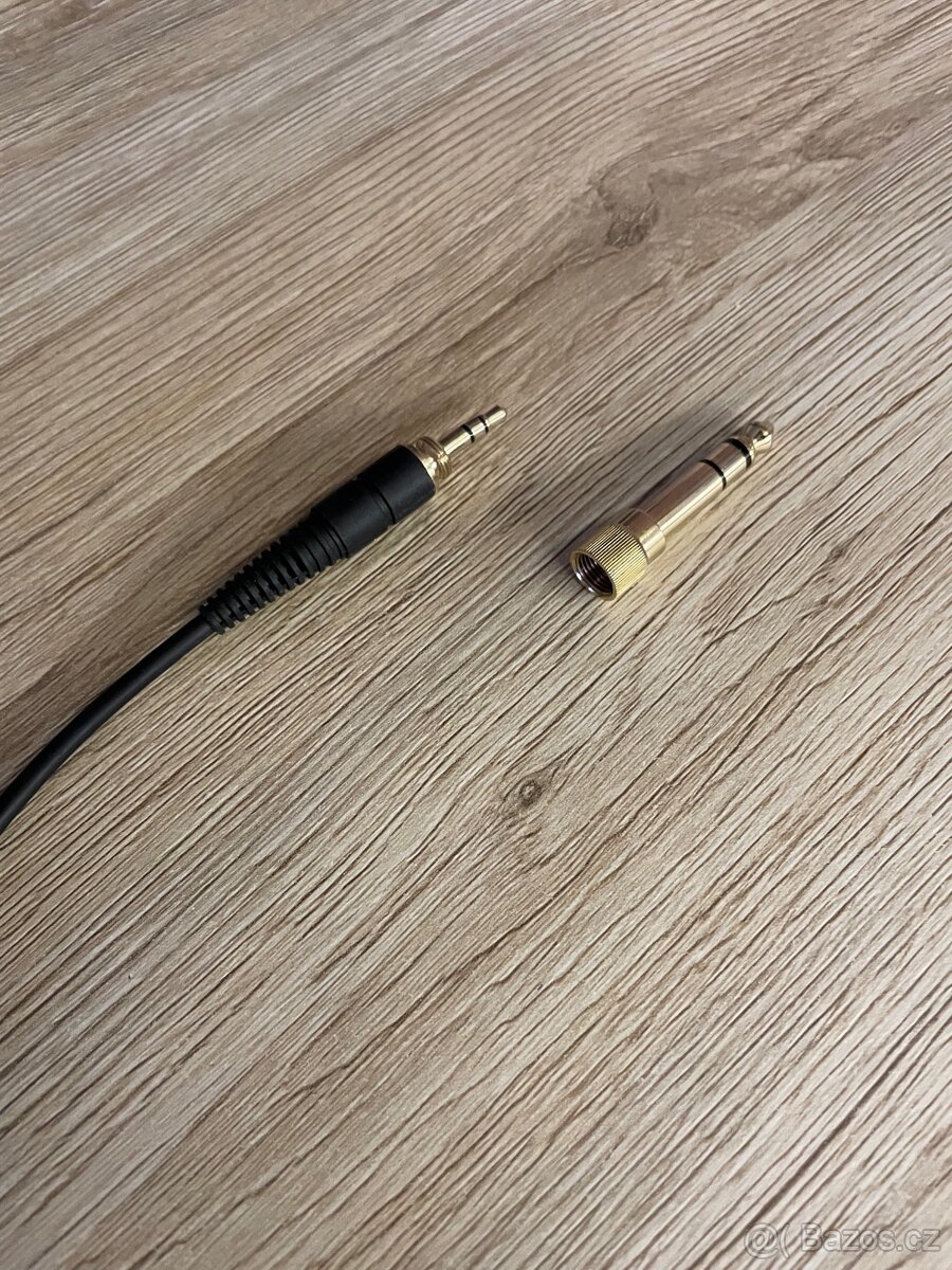 Studiová sluchátka AKG K92 - 2