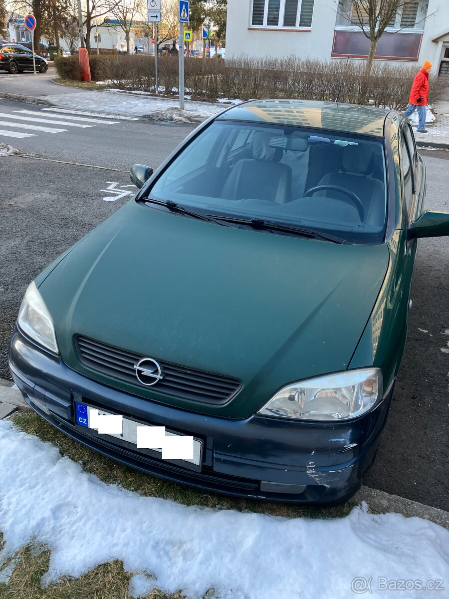 OPEL Astra Hatchback nafta - 2