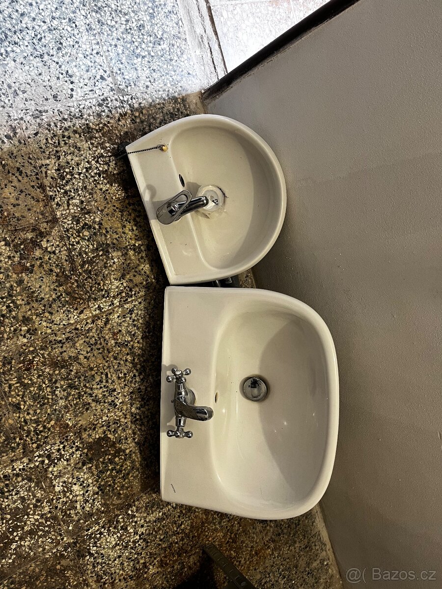 Umyvadla vč baterií - 2