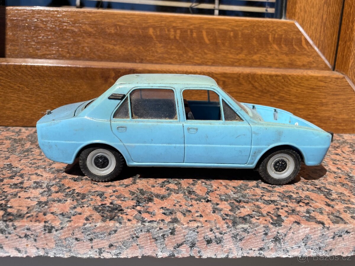 Model Škoda 105 - 2