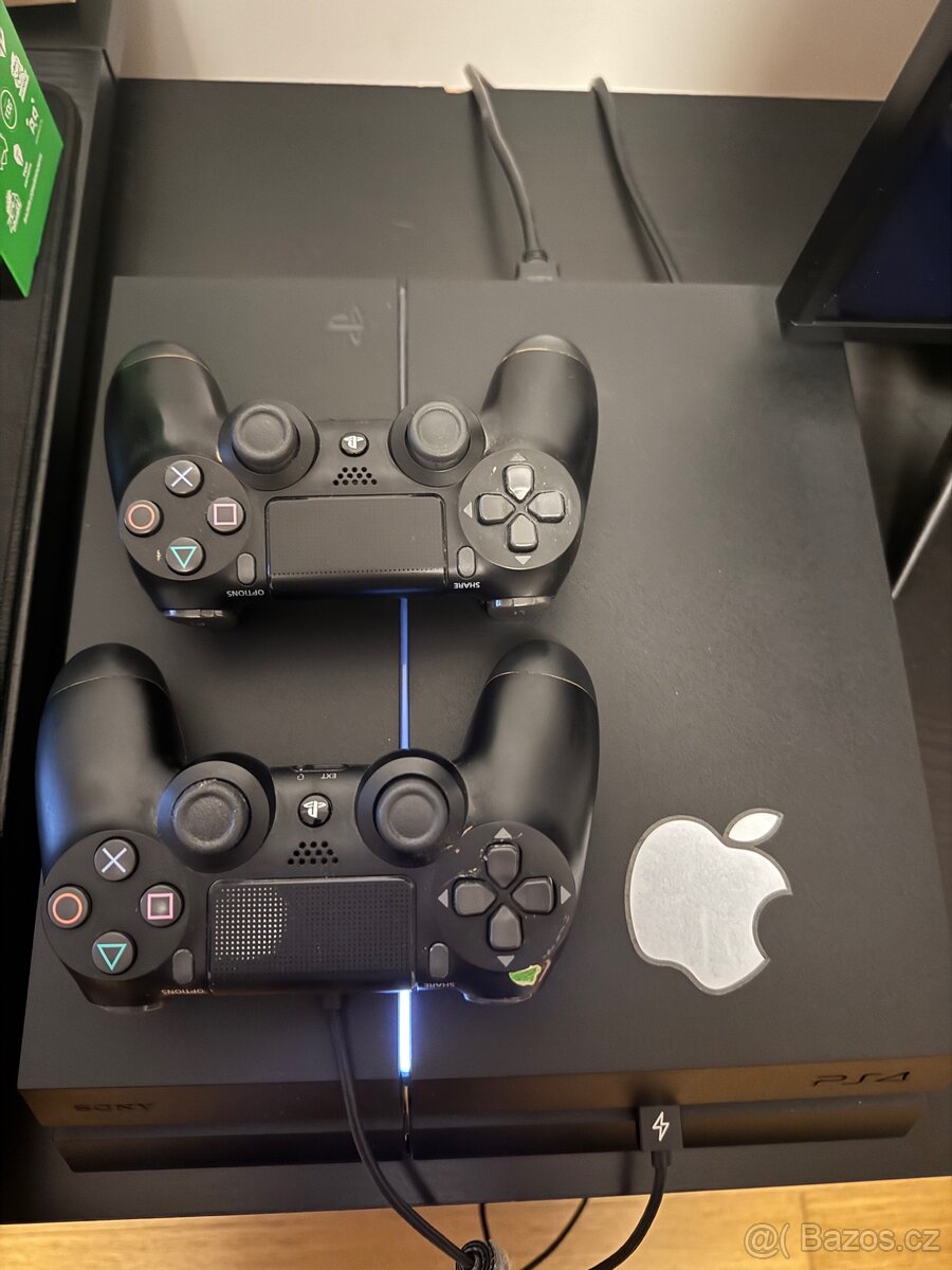 Prodám PS4 1TB - 2