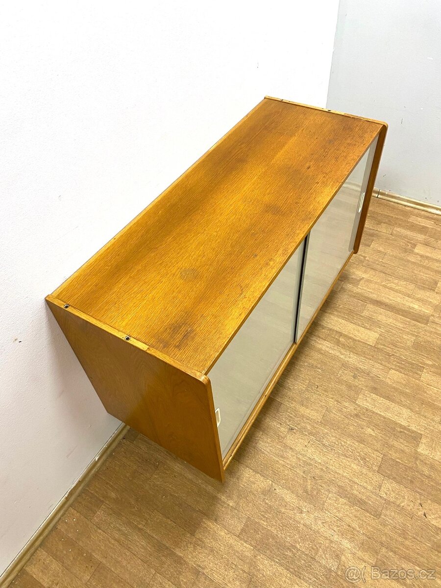 RETRO KOMODA JIROUTEK — - 2