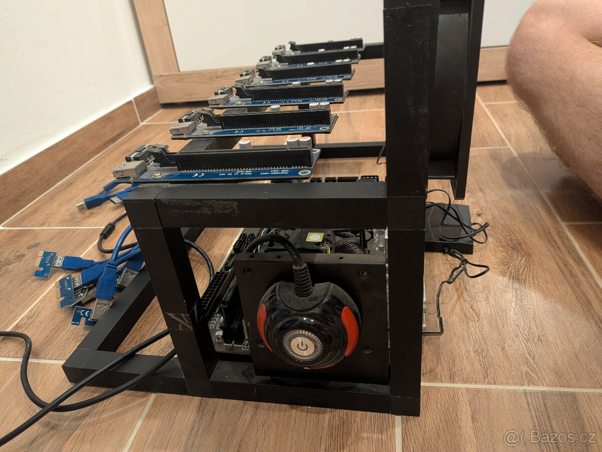 Mining konstrukce + 4 x ventilátor + 6x riser - 2