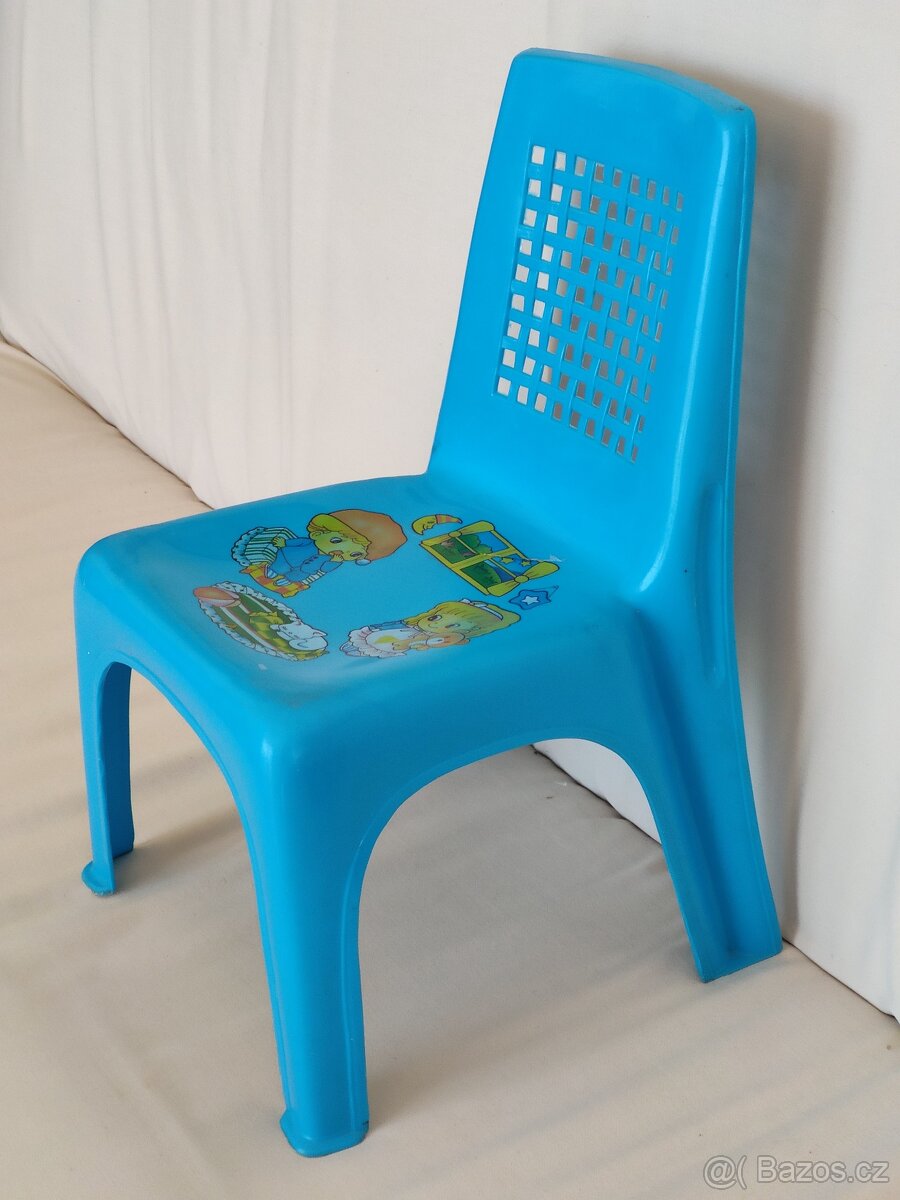 Židlička dětská plastová 150,- Kč - 2