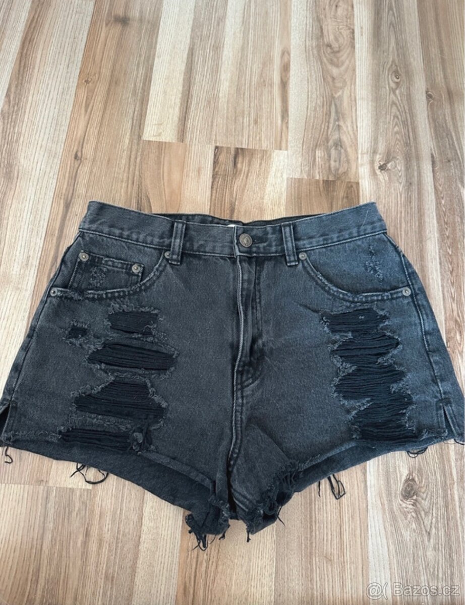 Černé kraťasy - 2