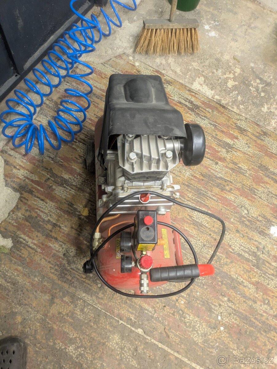 kompresor 24l, 8 bar - 2