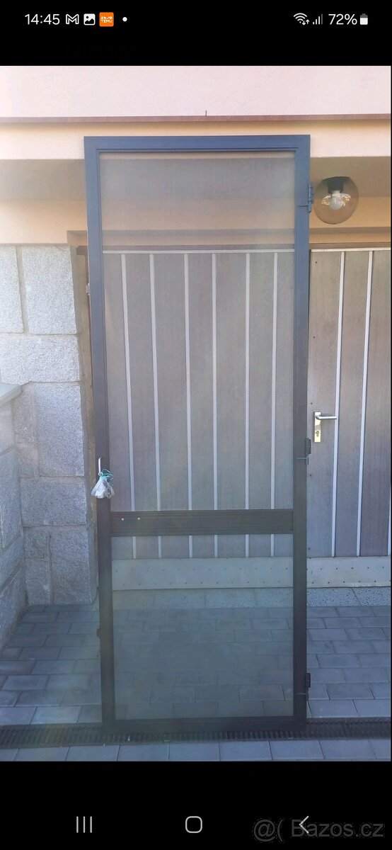 Síťové dveře pravé - zánovní - 2