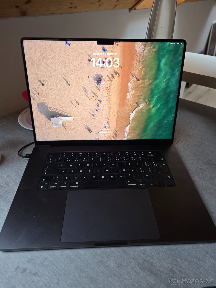 MacBook Pro 16" M4 PRO CZ 2024 Vesmírně černý - 2
