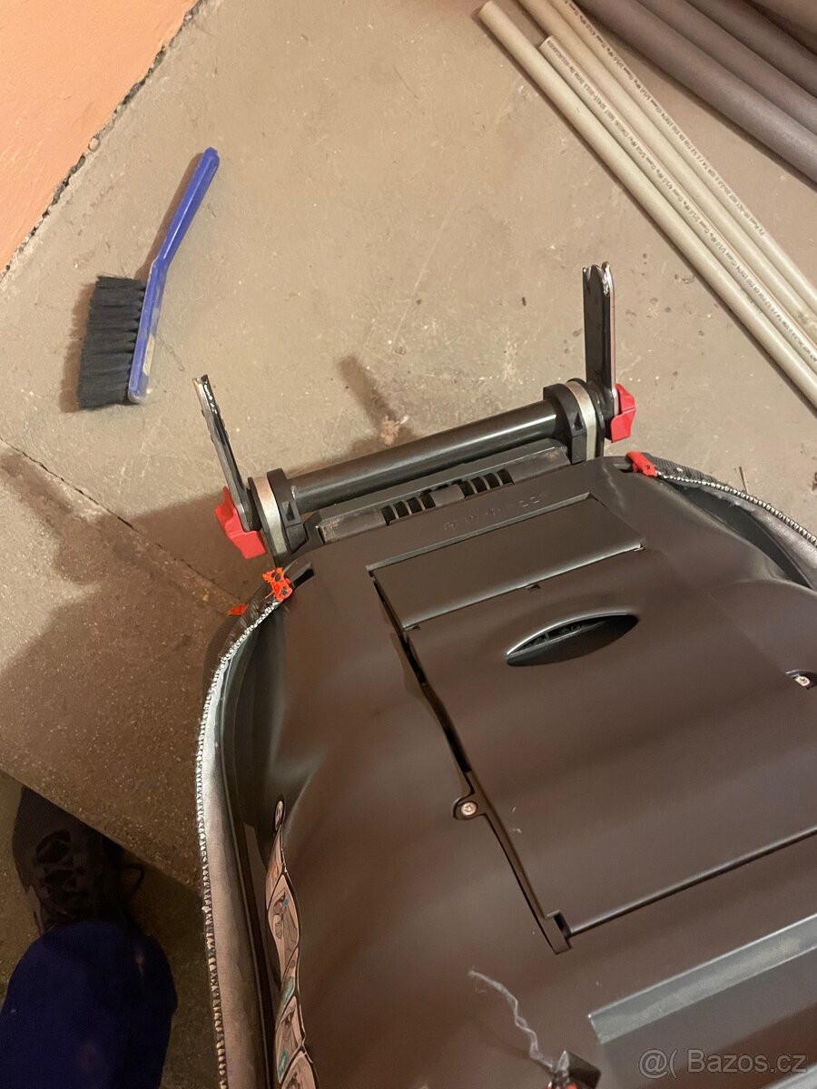 Autosedačka Romer na náhradní díly isofix - 2