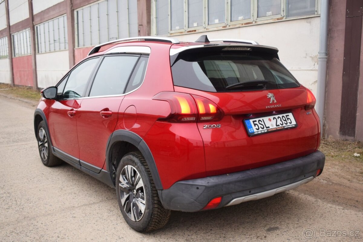 Peugeot 2008 1.2 PureTech ALLURE/VÝBAVA/MAN - 2
