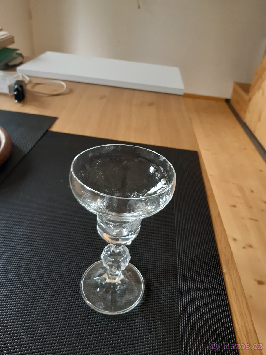 Skleněný svícen - 2