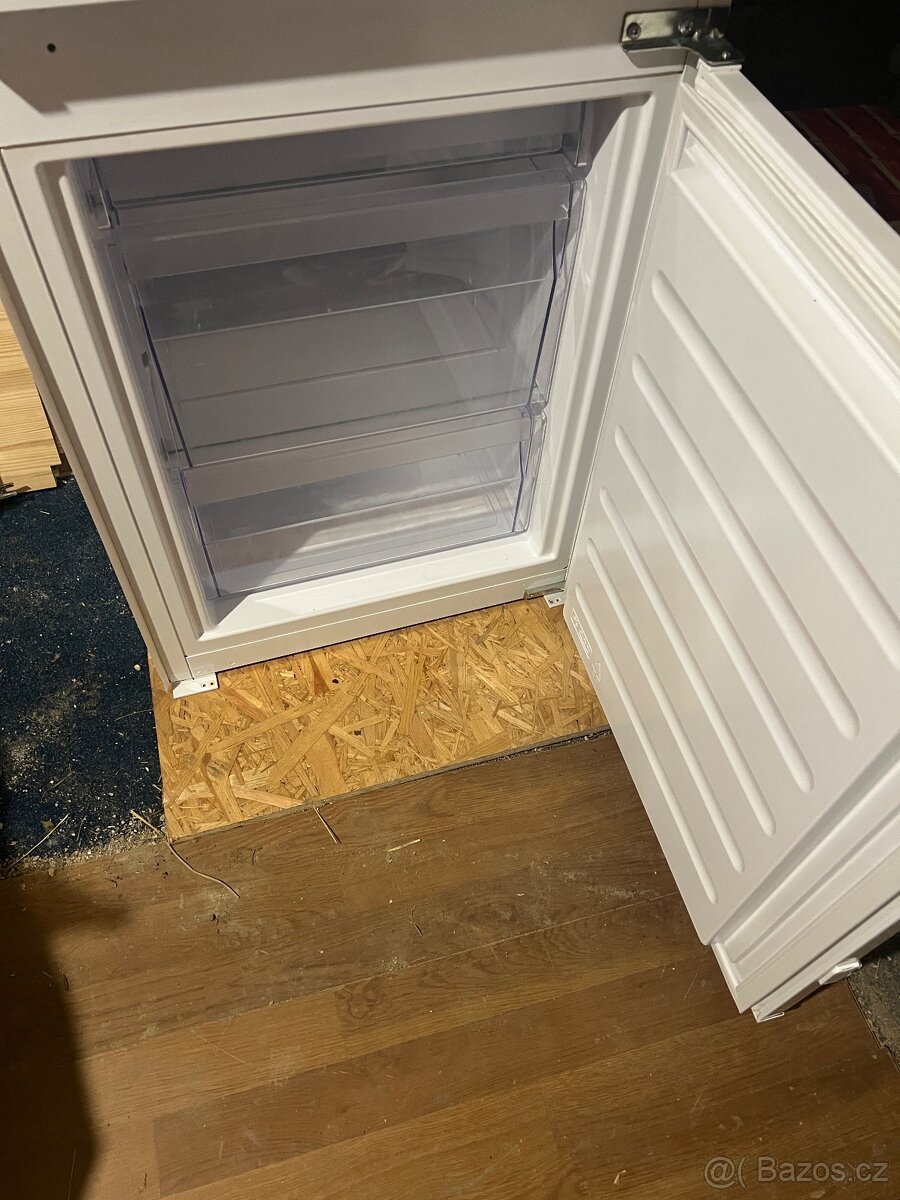 Vestavná lednice Tinad - 2