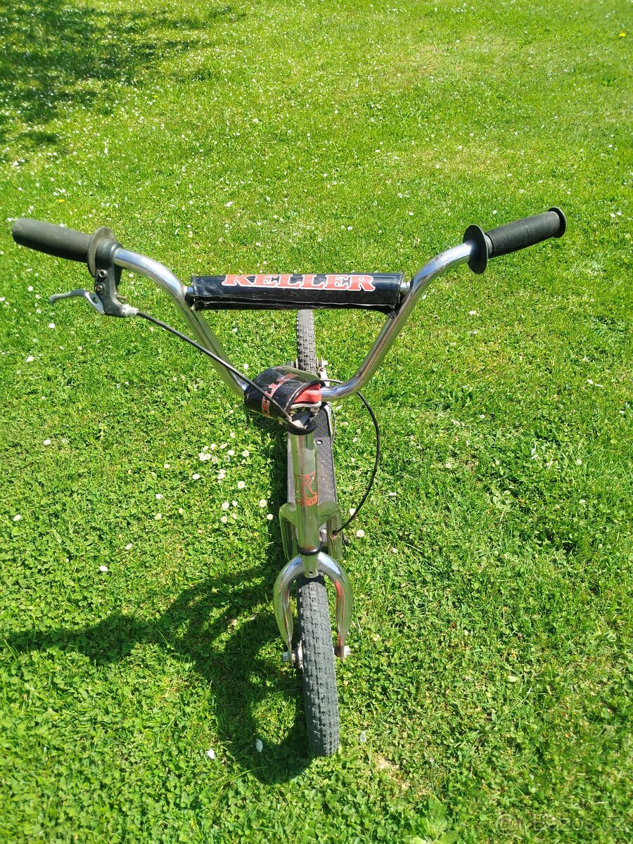 Koloběžka s nafukovacími koly 12". - 2