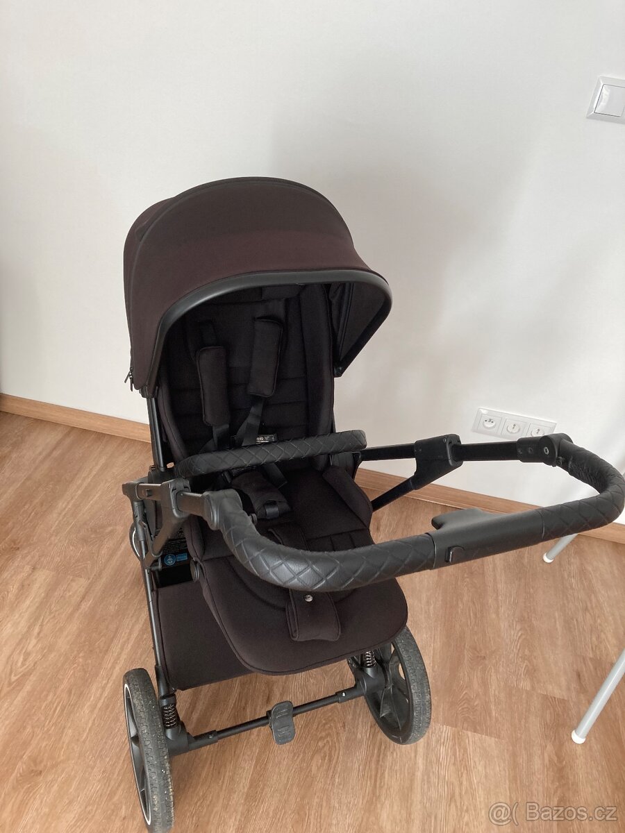 Kombinovaný kočárek Moon PIÚ 2024 - 2