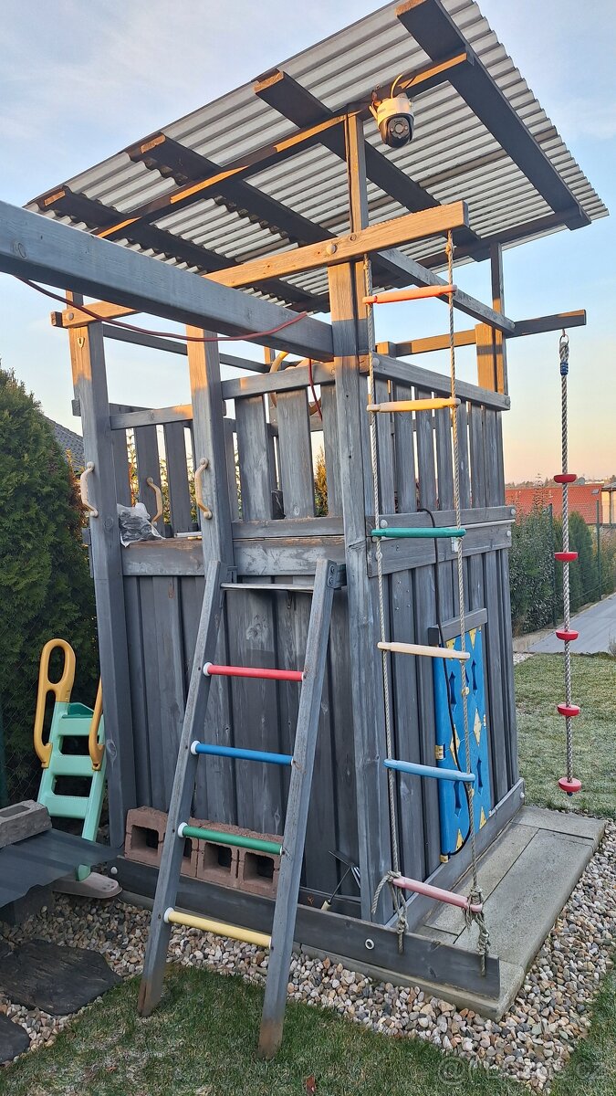 Zahradni domecek domek pro deti - věž - 2