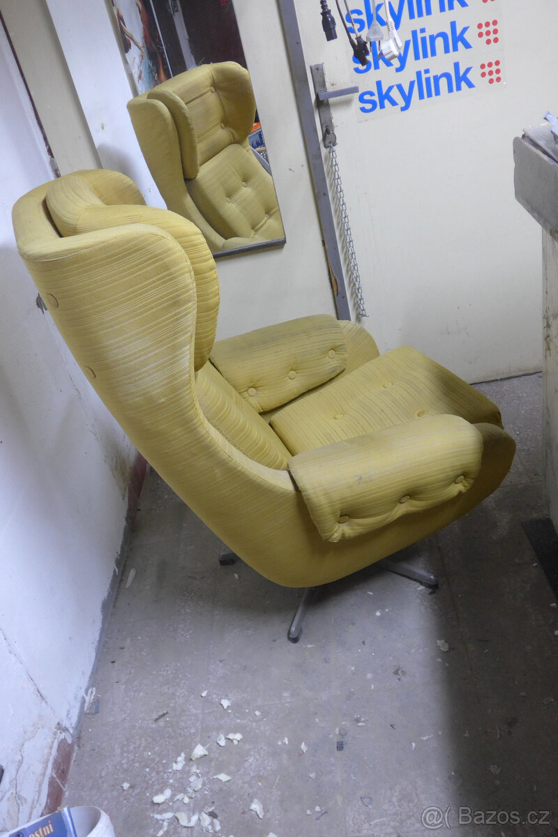 Staré Otačecí Křeslo - 2