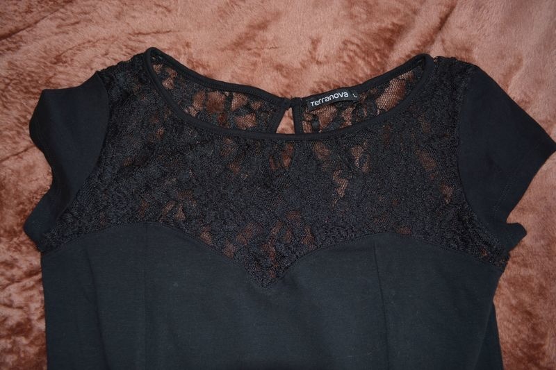 Krásné šaty zn.Terranova - 2