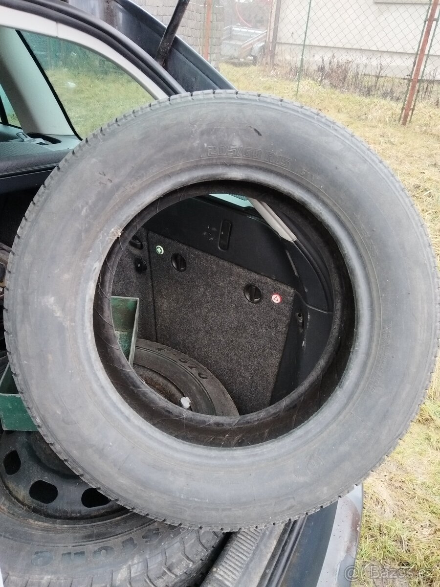 205/60/R15 - 2