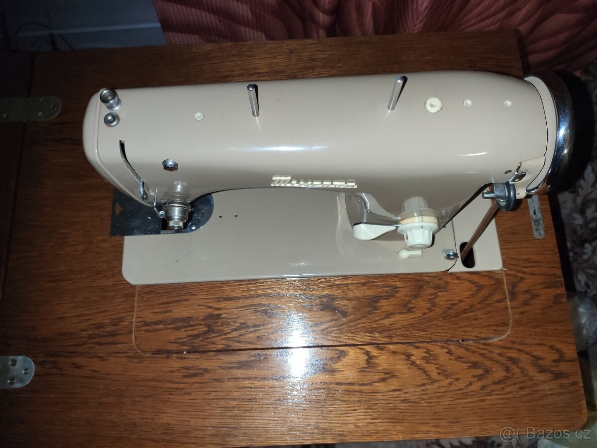 Šicí stroj Minerva 126 - 2
