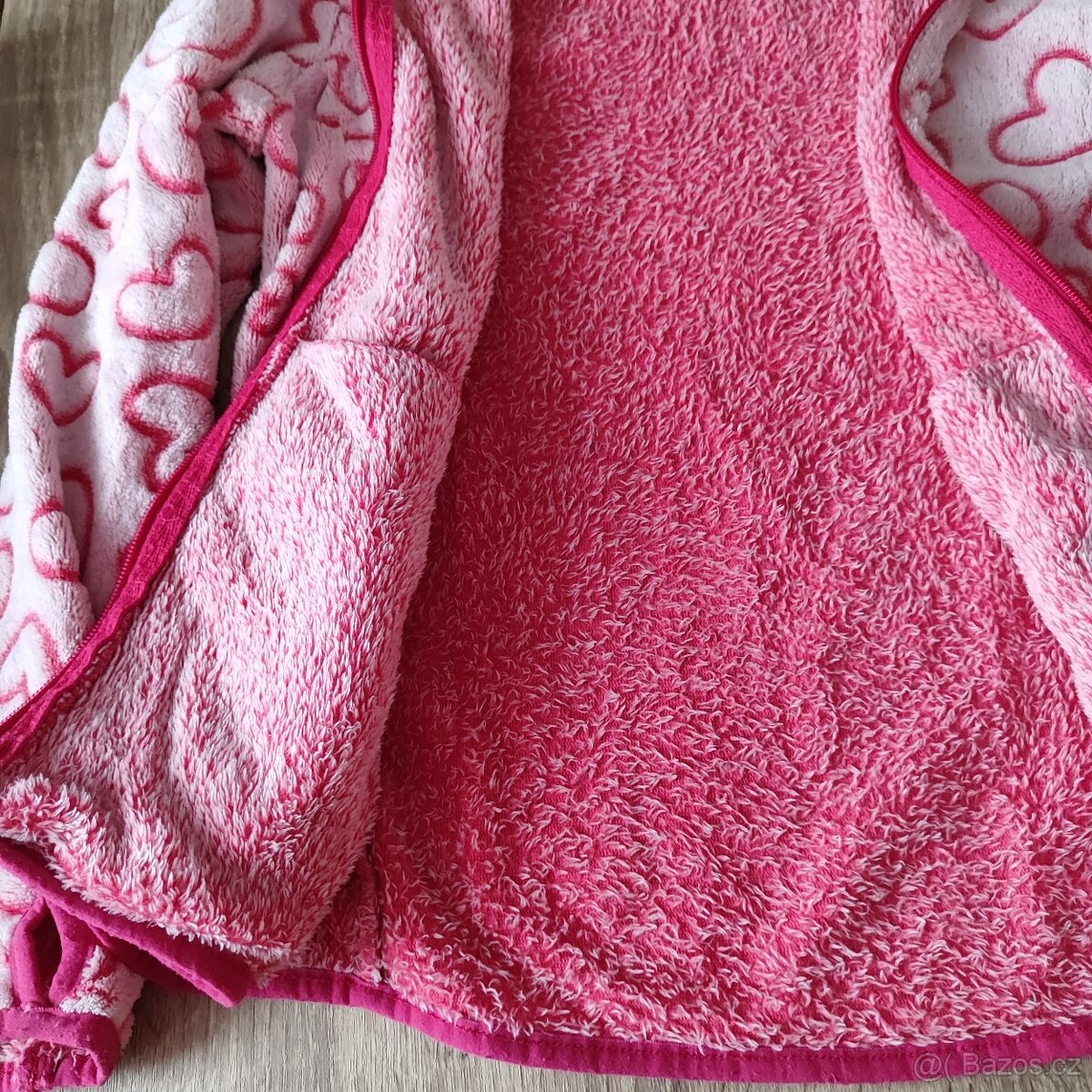 Krásná flísová mikina se srdíčky WOLF 152 - 2