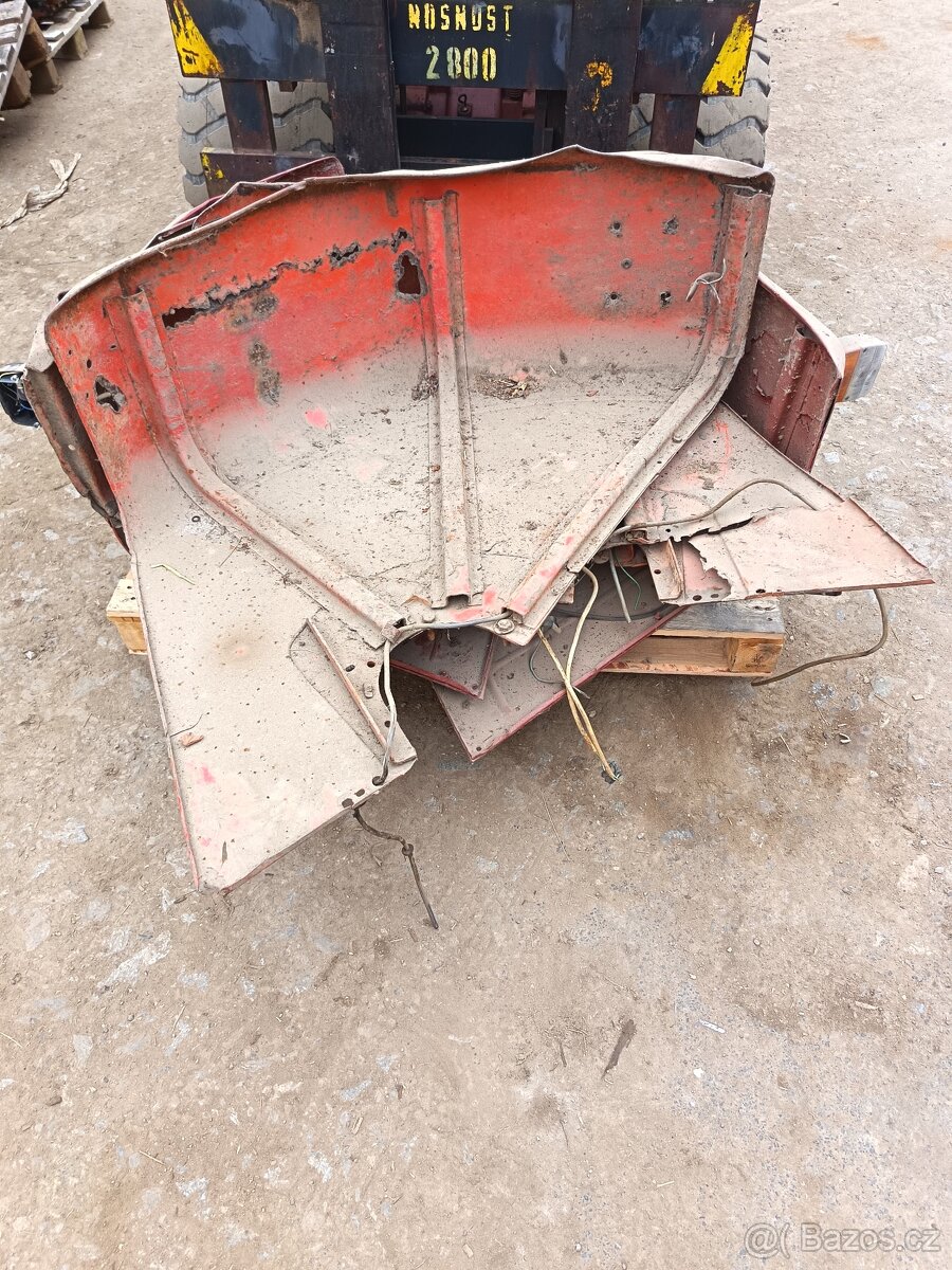 Blatníky Zetor 3011. - 2