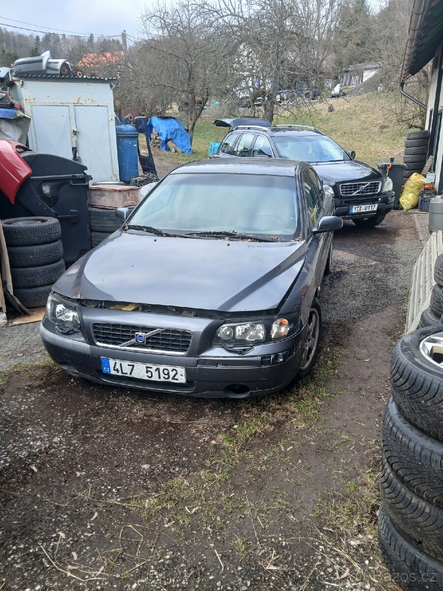 Volvo s60 2.5d 120kw manual xenon - 2