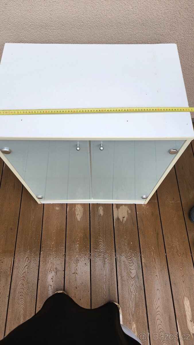 Skřiňka s mléčným sklem - 2