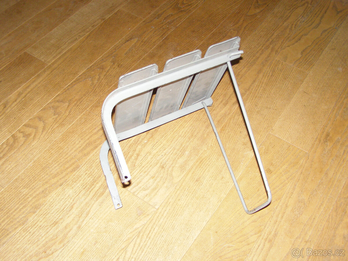 Stolička vojenská - 2