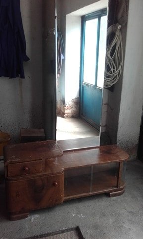 Starožitná skříň se zrcadlem - 2