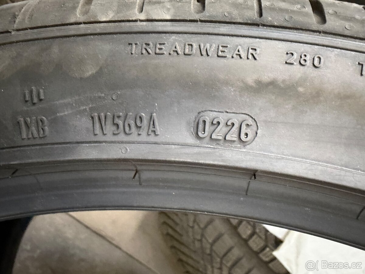 285/35 r23 PIRELLI LAMBO 1kus - 2