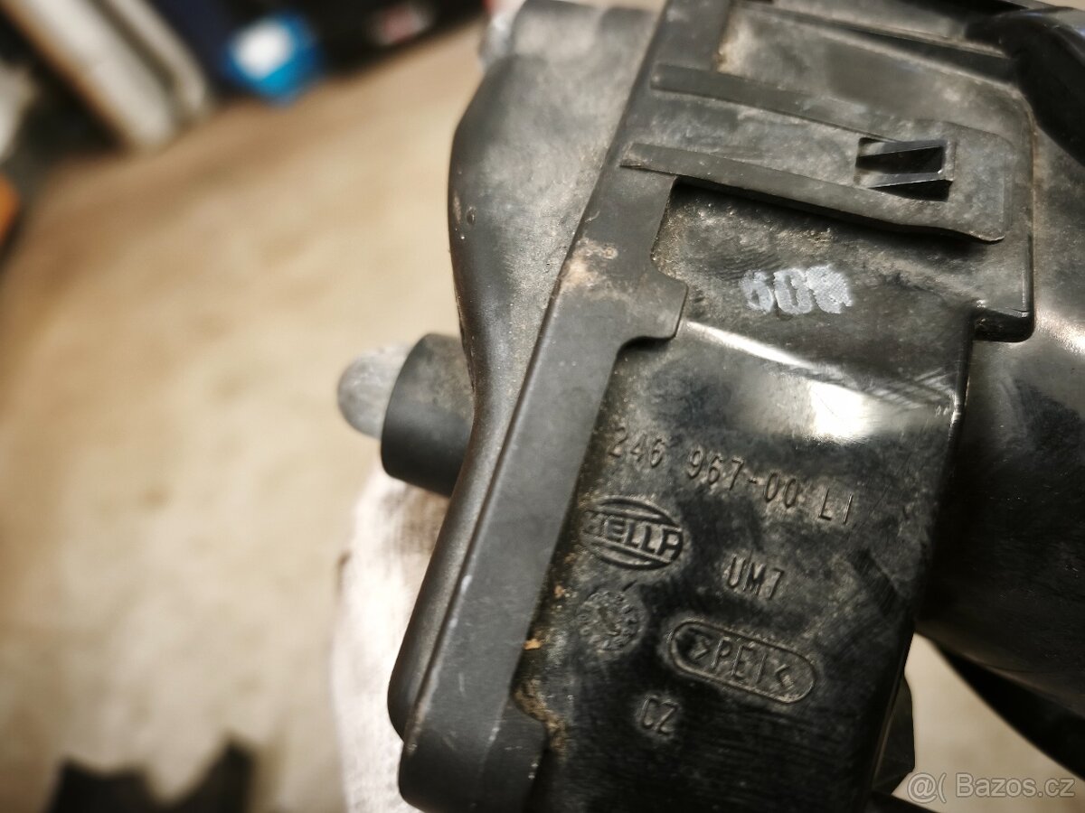 Audi A3 8P, přední mlhová světla - 2