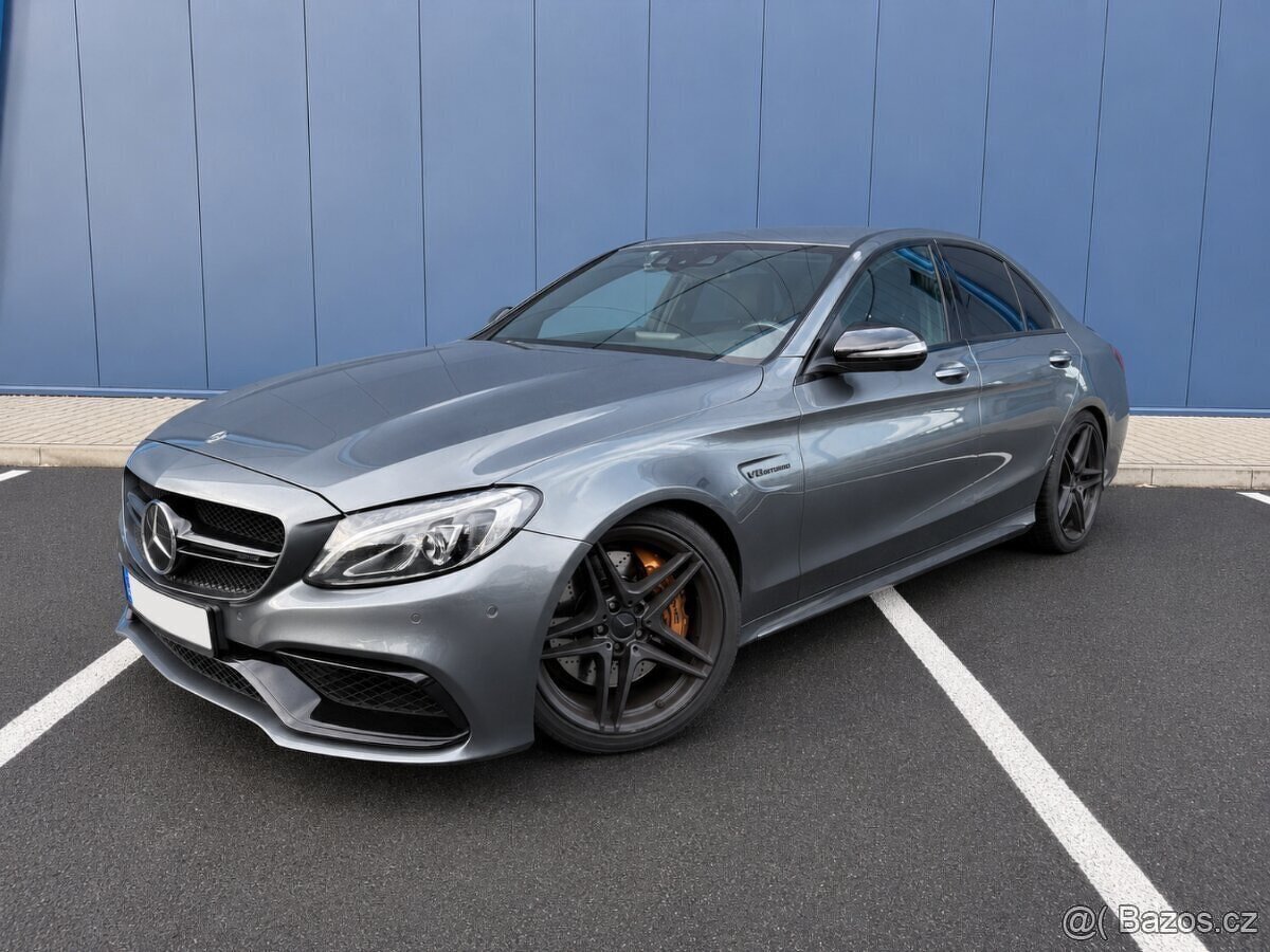 Mercedes - Benz AMG C63 - 2