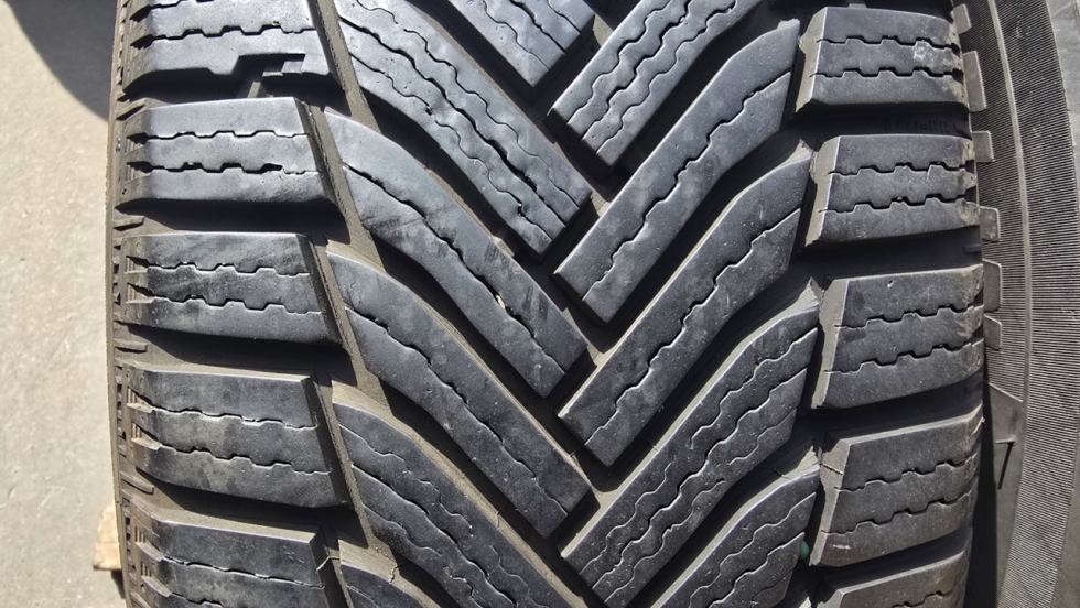 Zimní pneumatiky 205/55/16 Michelin - 2