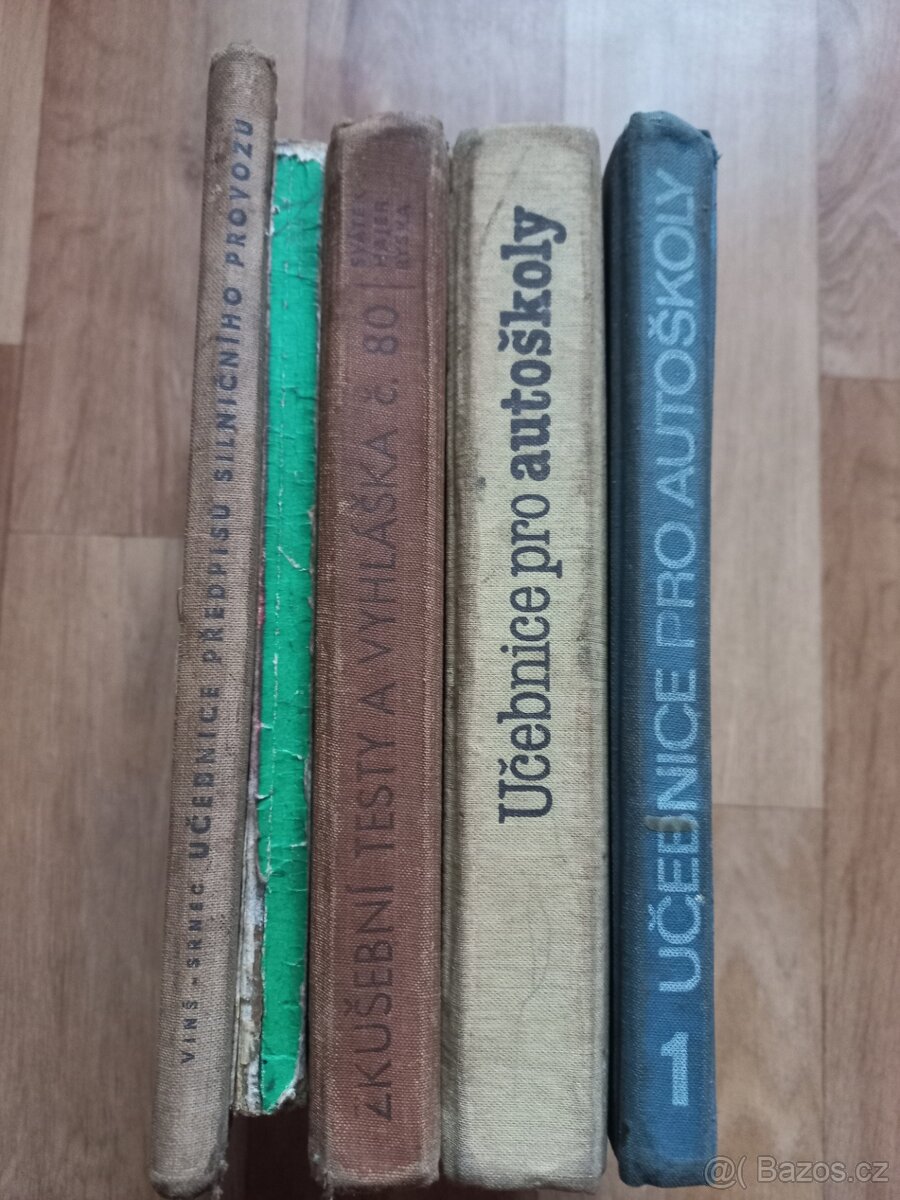 Staré učebnice autoškoly - 2