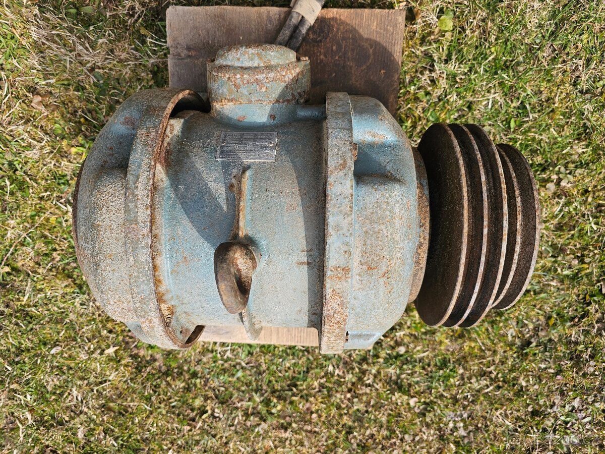 Motor 380V+vypínač - 2