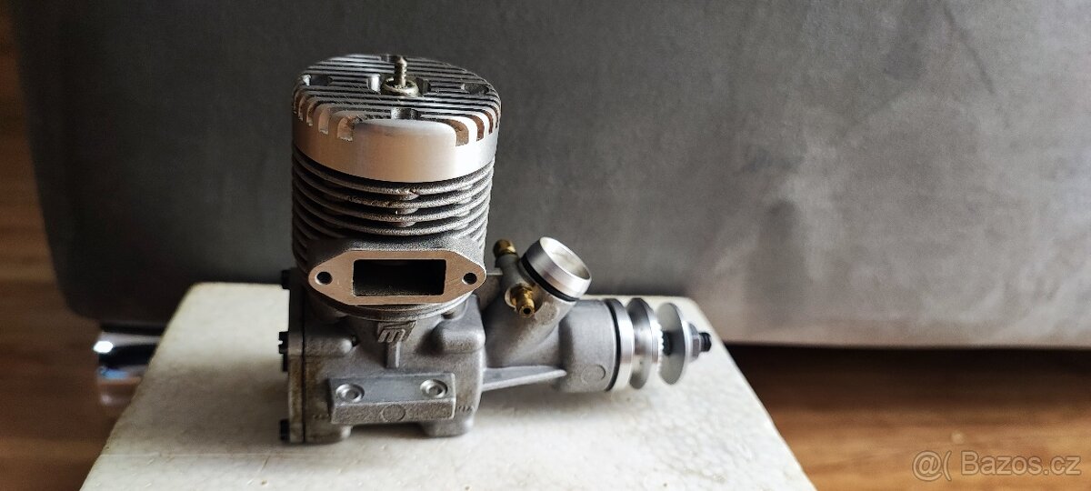 Motor MVVS 6,5 F s karburátorem a tlumičem - 2