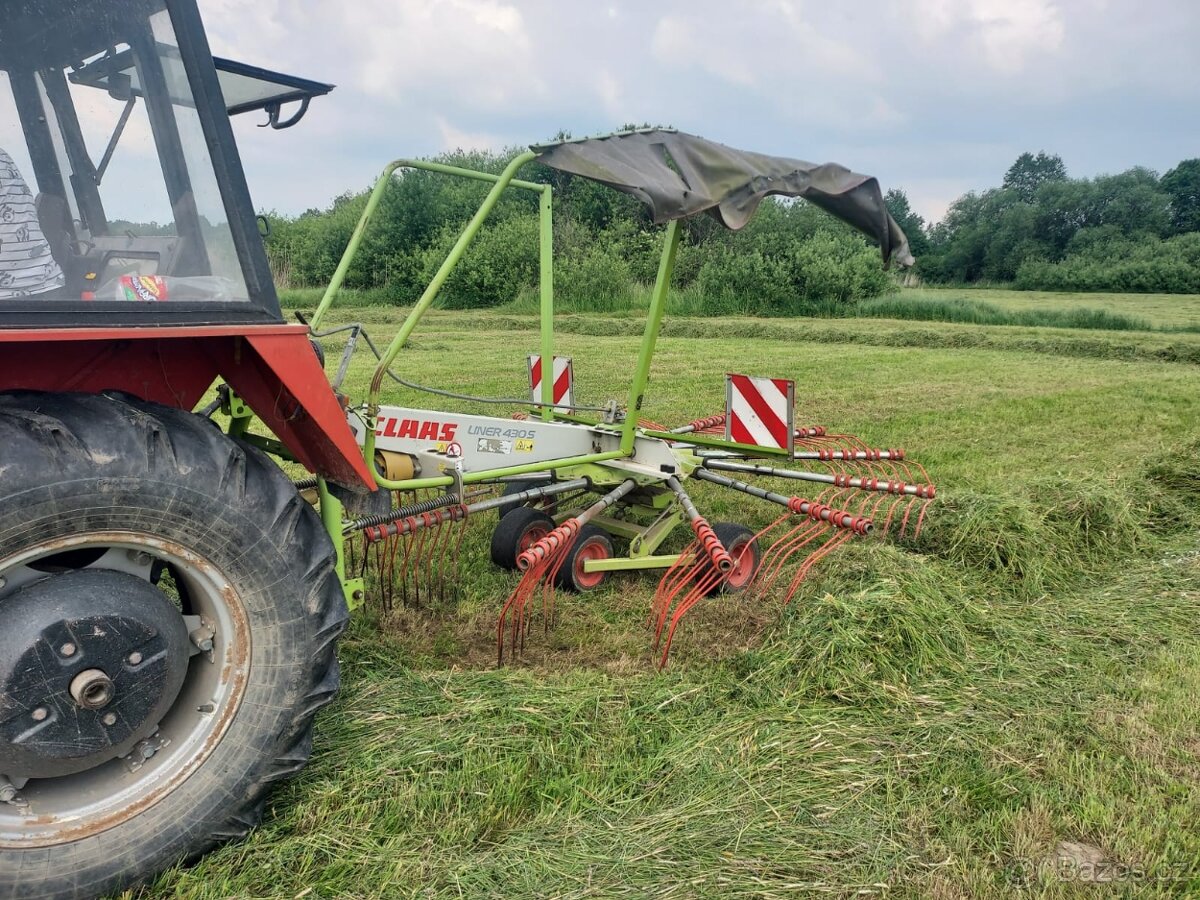 Nahrabovač zhrnovač sena píce 4.5 Krone liner claas kuhn 3m - 2