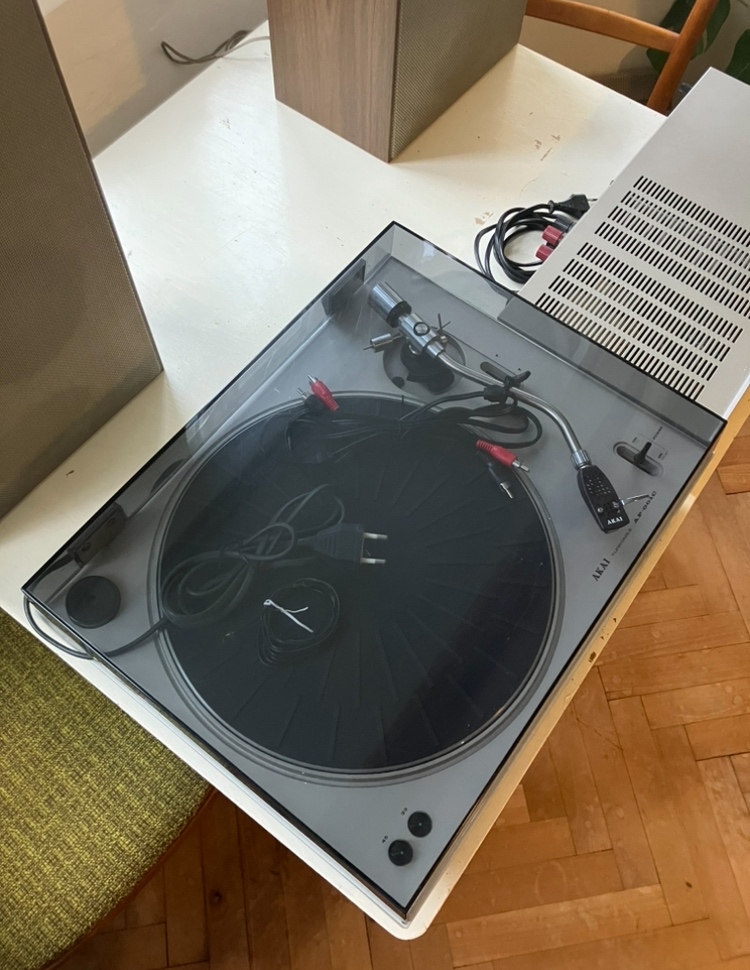 Kompletní gramofonová sada souprava ( AKAI AP-001C + Denon) - 2