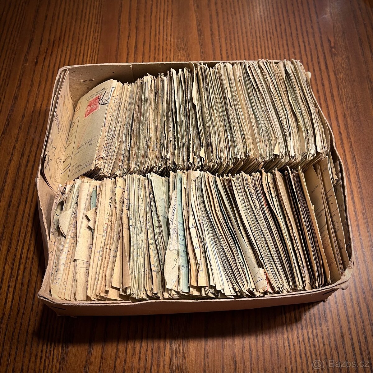 3 krabice výstřižků známek ČSR II - 2